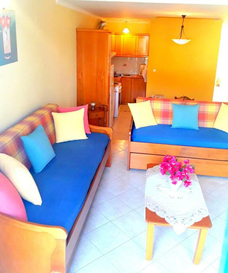 Para Thin Alos Apartment Vathy  Zewnętrze zdjęcie