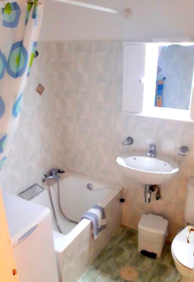 Para Thin Alos Apartment Vathy  Zewnętrze zdjęcie