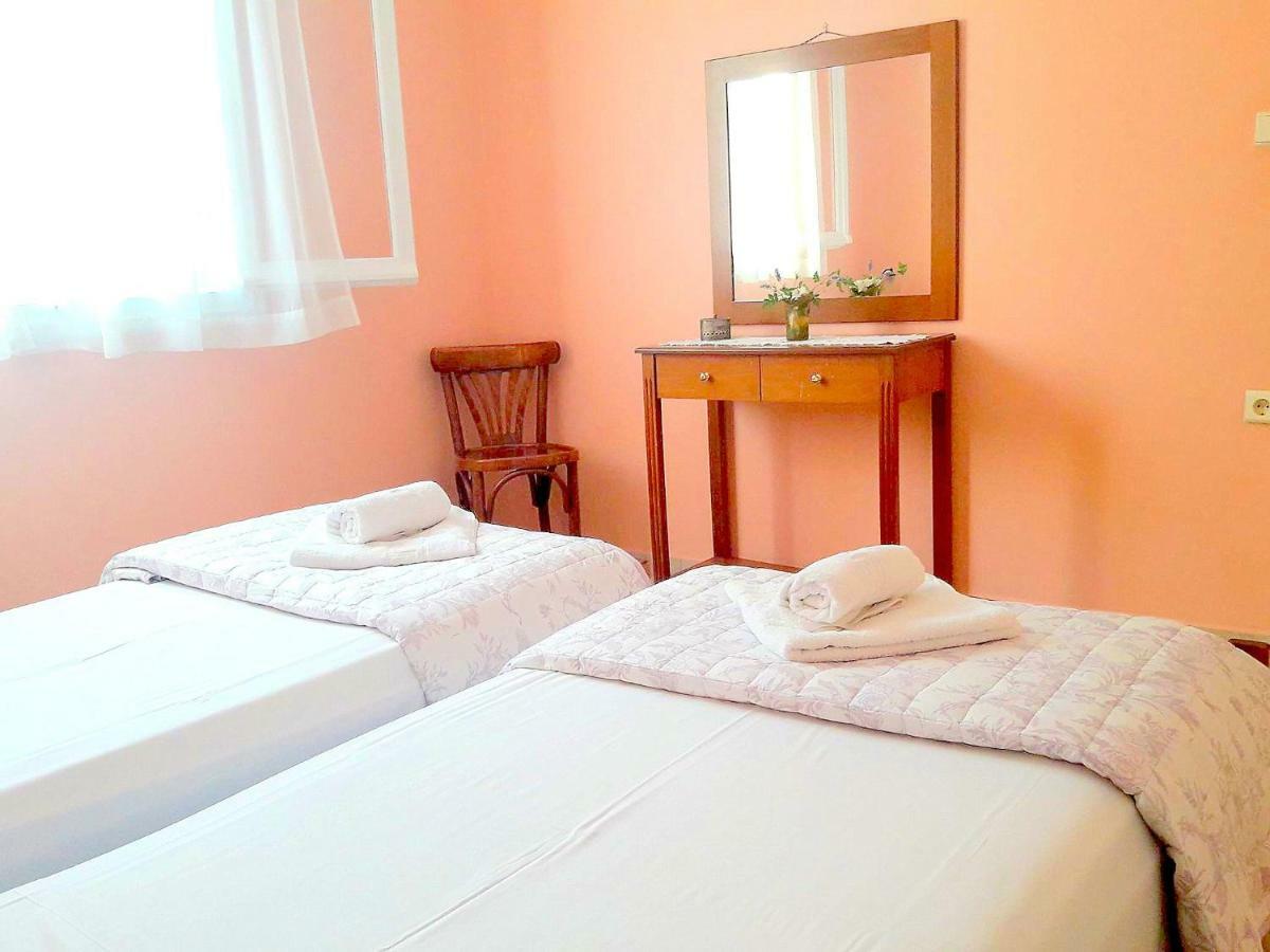 Para Thin Alos Apartment Vathy  Zewnętrze zdjęcie